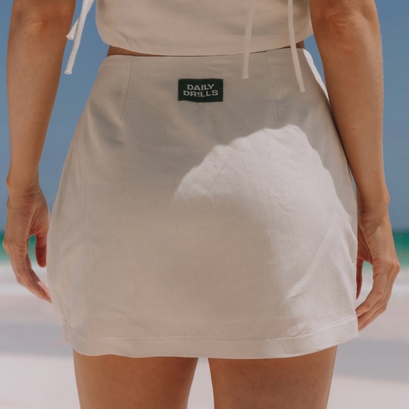 DAILY DRILLS LINEN SKIRT - Picture 2 of 5